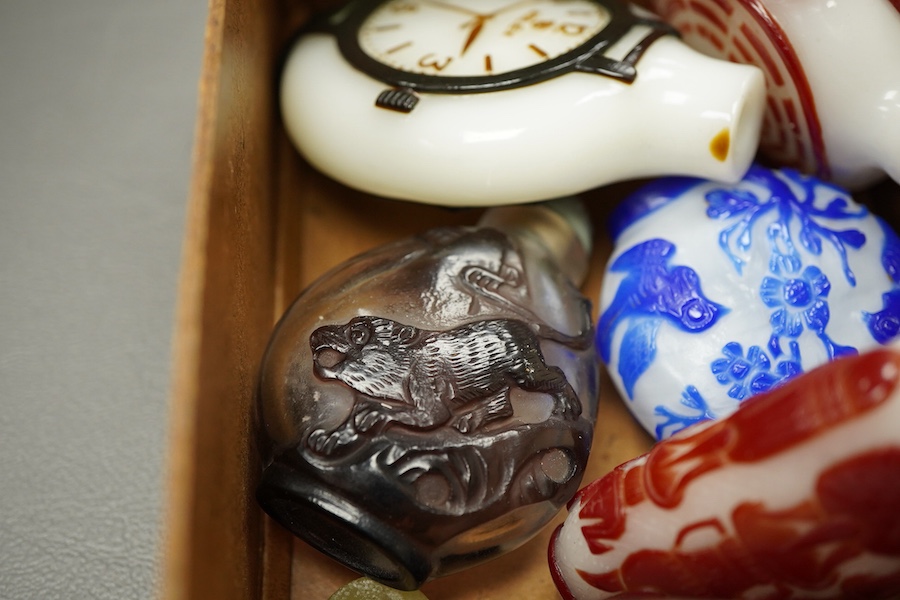 Six Chinese overlaid glass snuff bottles